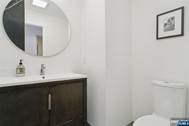 245 Knox Avenue, Cliffside Park, NJ 07010