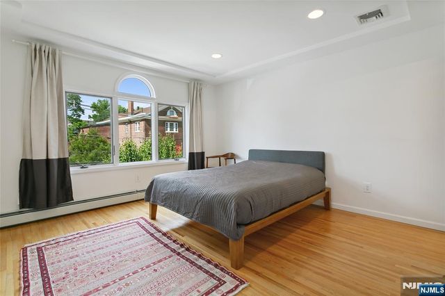 245 Knox Avenue, Cliffside Park, NJ 07010