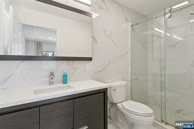 245 Knox Avenue, Cliffside Park, NJ 07010