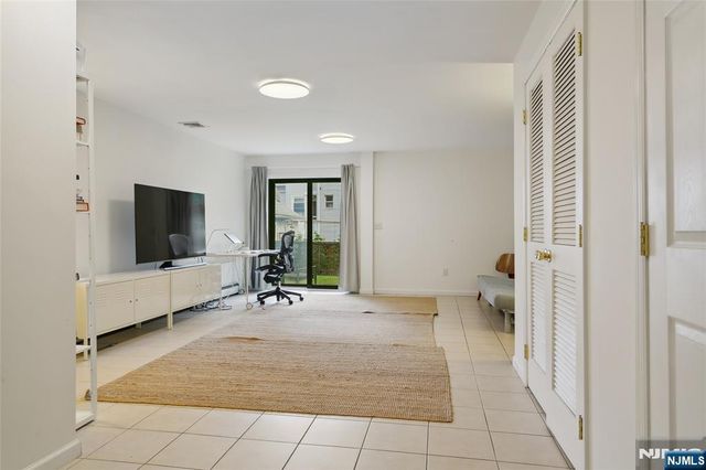 245 Knox Avenue, Cliffside Park, NJ 07010