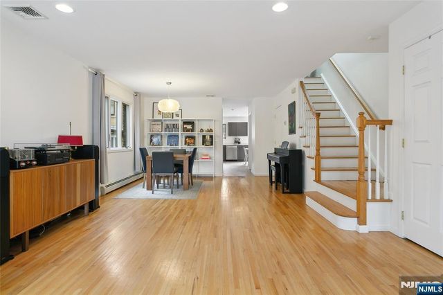 245 Knox Avenue, Cliffside Park, NJ 07010