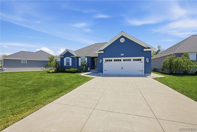 62 Country Club Court, Grand Island, NY 14072