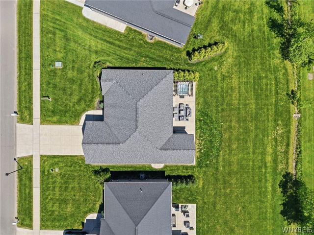 62 Country Club Court, Grand Island, NY 14072