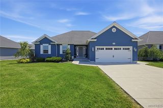 62 Country Club Court, Grand Island, NY 14072