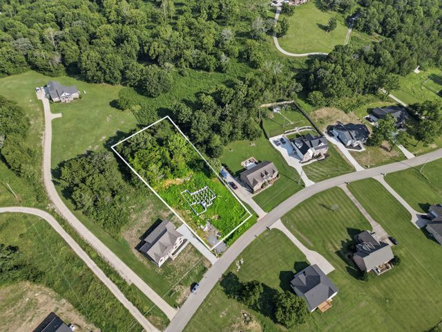 505 Bridle Path Ln, Hartsville, TN 37074