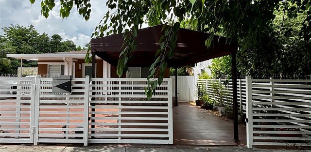 1043 NW 33rd Street Front, Miami, FL 33127