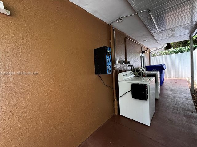 1043 NW 33rd Street Front, Miami, FL 33127