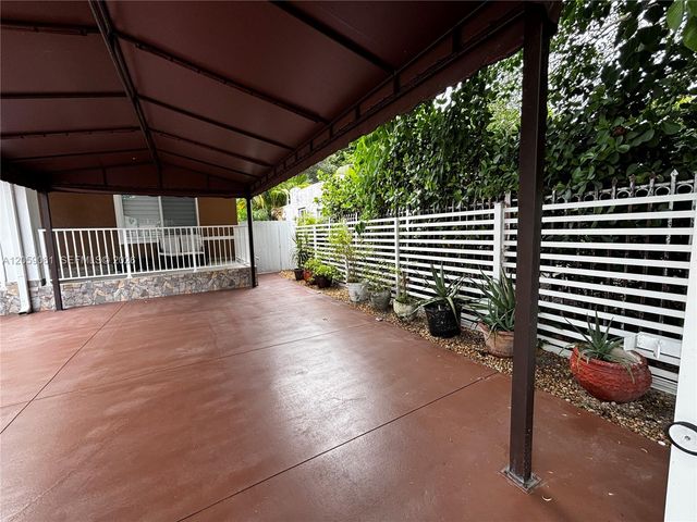 1043 NW 33rd Street Front, Miami, FL 33127