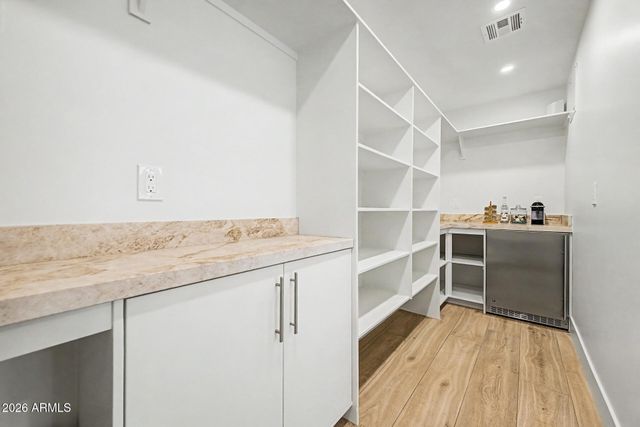 3341 E COCHISE Drive, Phoenix, AZ 85028