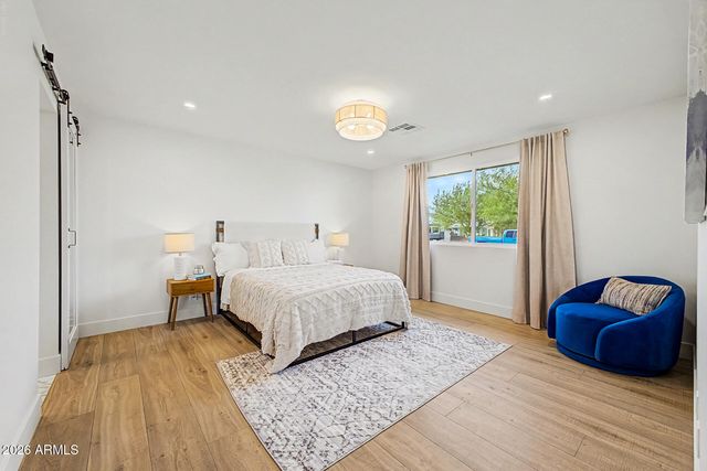 3341 E COCHISE Drive, Phoenix, AZ 85028