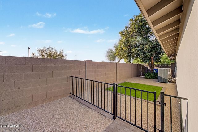 3341 E COCHISE Drive, Phoenix, AZ 85028