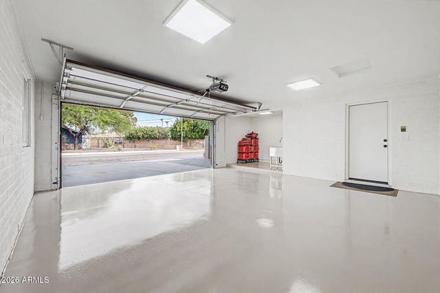 3341 E COCHISE Drive, Phoenix, AZ 85028