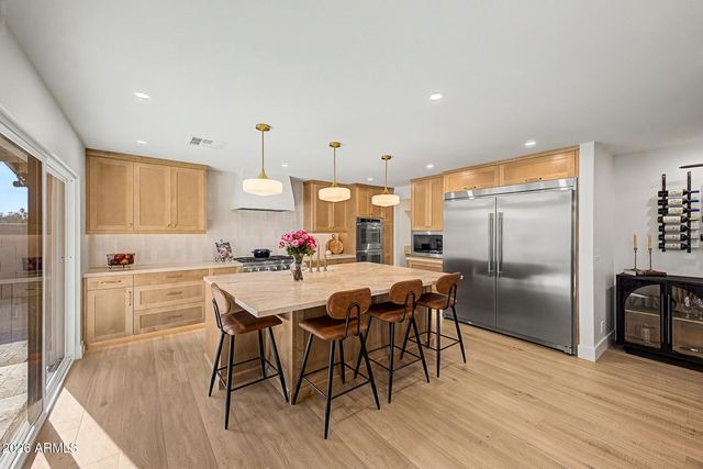 3341 E COCHISE Drive, Phoenix, AZ 85028
