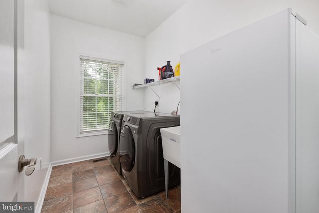 228 MERCYS DR, Middletown, VA 22645