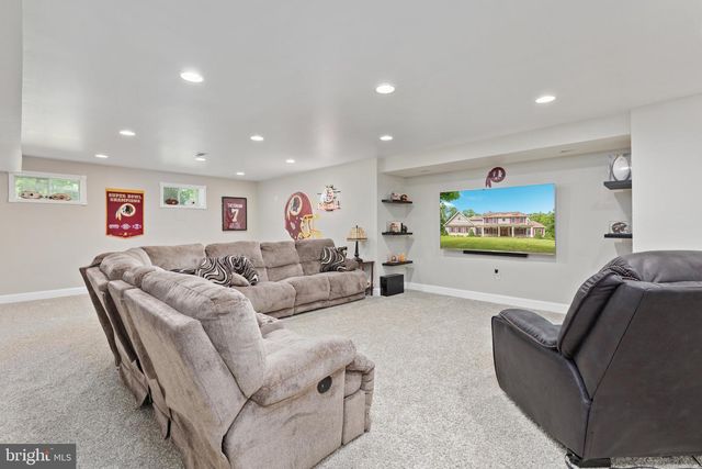 228 MERCYS DR, Middletown, VA 22645