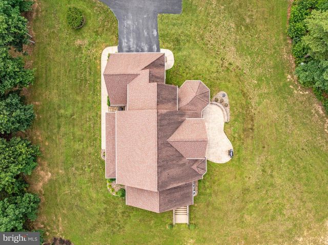 228 MERCYS DR, Middletown, VA 22645