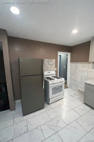 14242 Houston Whittier Street, Detroit, MI 48205