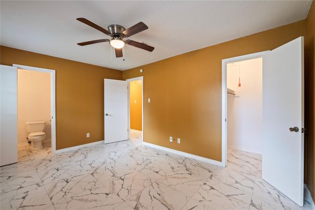 2402 21st Avenue N, Texas City, TX 77590