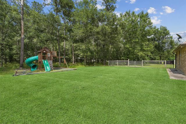 532 County Road 632, Dayton, TX 77535