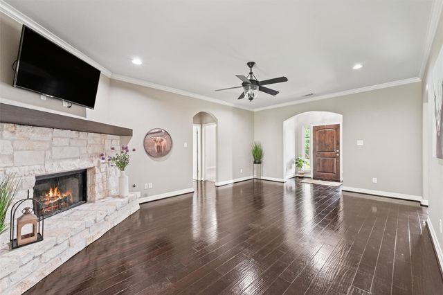 532 County Road 632, Dayton, TX 77535