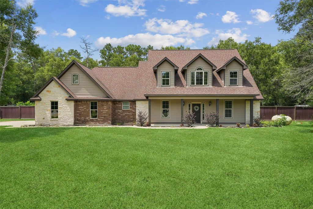 532 County Road 632, Dayton, TX 77535