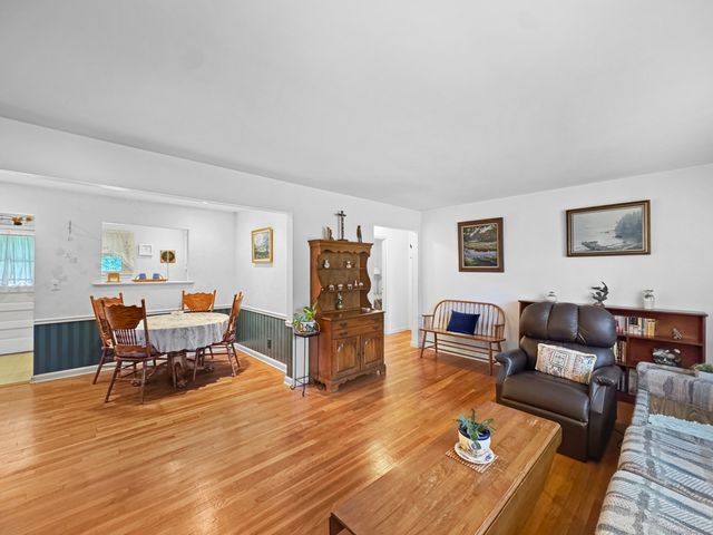 104 Strawberry Hill Avenue 2, Stamford, CT 06902