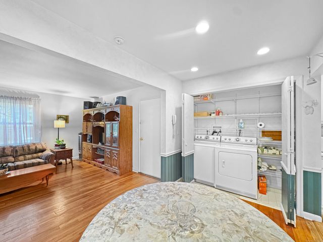 104 Strawberry Hill Avenue 2, Stamford, CT 06902