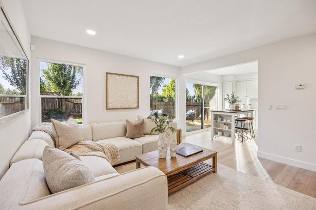 121 Calle Nivel, Los Gatos, CA 95032