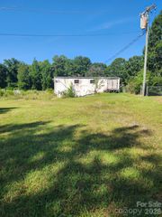 2015 24th Street NE, Hickory, NC 28601