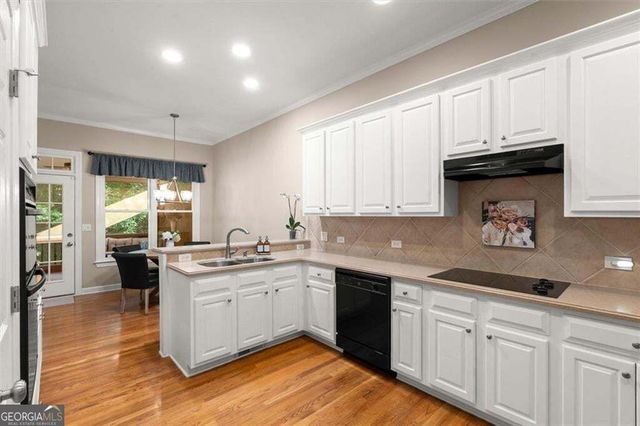 3105 Village Green Drive, Roswell, GA 30075