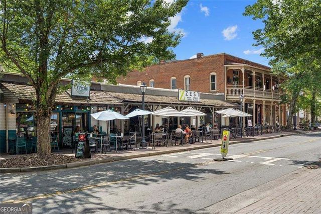 3105 Village Green Drive, Roswell, GA 30075