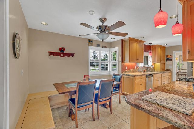 4831 Cameron Ranch Dr, Carmichael, CA 95608