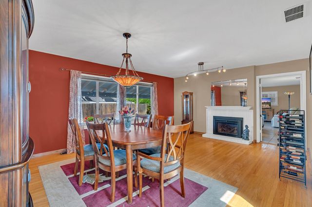 4831 Cameron Ranch Dr, Carmichael, CA 95608