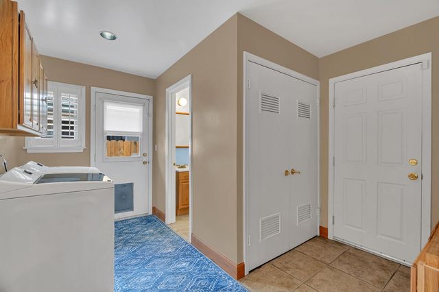 4831 Cameron Ranch Dr, Carmichael, CA 95608