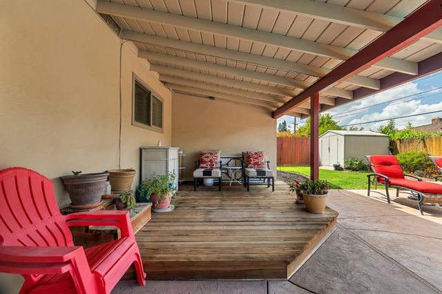 4831 Cameron Ranch Dr, Carmichael, CA 95608