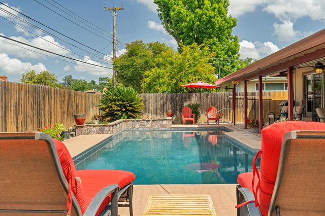 4831 Cameron Ranch Dr, Carmichael, CA 95608