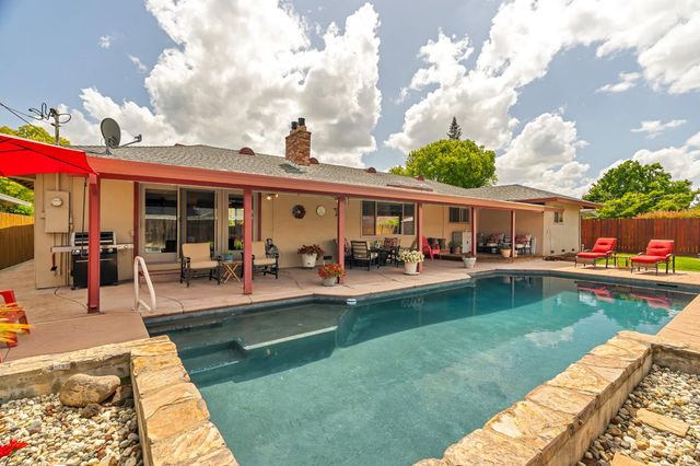 4831 Cameron Ranch Dr, Carmichael, CA 95608