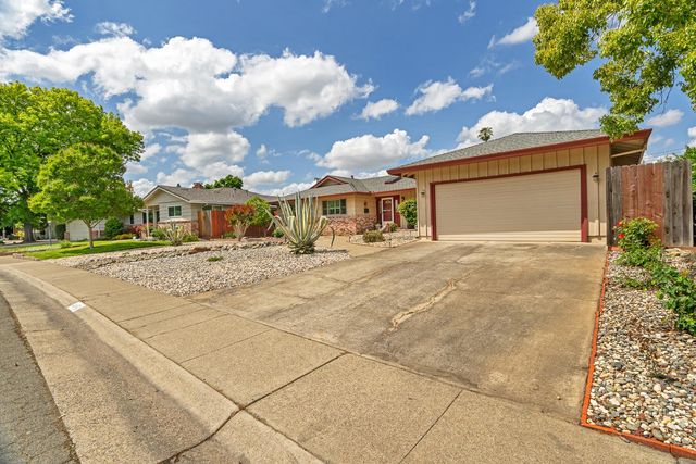 4831 Cameron Ranch Dr, Carmichael, CA 95608