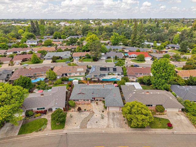 4831 Cameron Ranch Dr, Carmichael, CA 95608