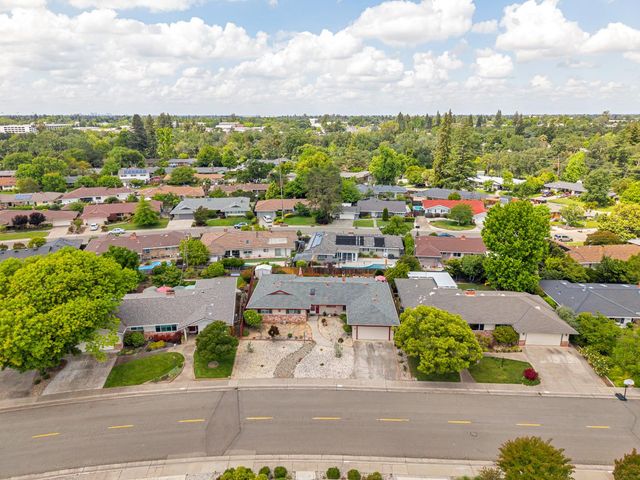 4831 Cameron Ranch Dr, Carmichael, CA 95608