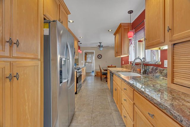 4831 Cameron Ranch Dr, Carmichael, CA 95608