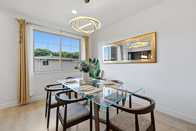 619 Cinnamon Circle, Mountain View, CA 94043