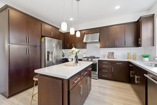 619 Cinnamon Circle, Mountain View, CA 94043