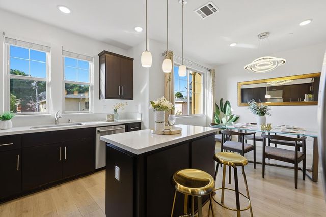 619 Cinnamon Circle, Mountain View, CA 94043