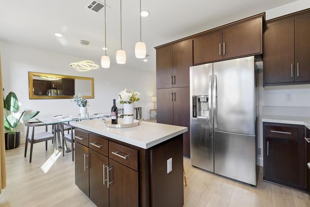 619 Cinnamon Circle, Mountain View, CA 94043