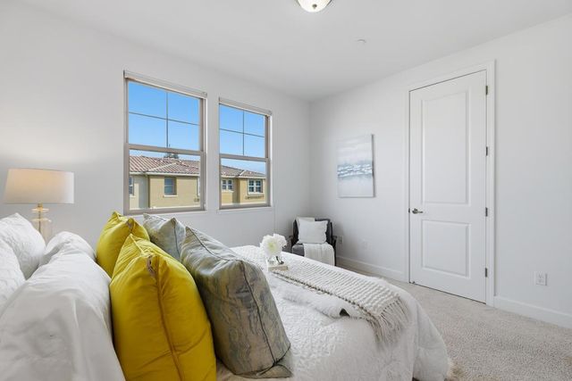 619 Cinnamon Circle, Mountain View, CA 94043