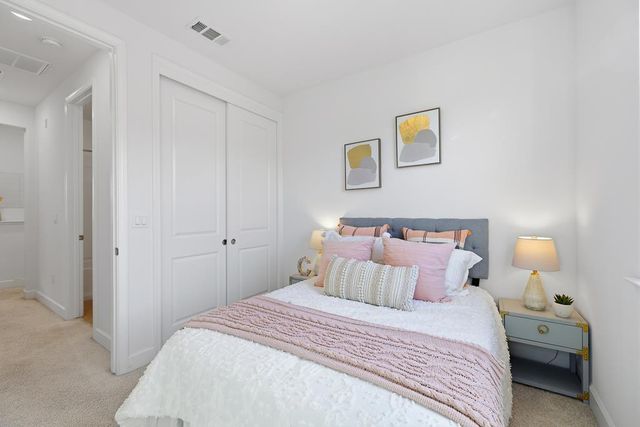 619 Cinnamon Circle, Mountain View, CA 94043