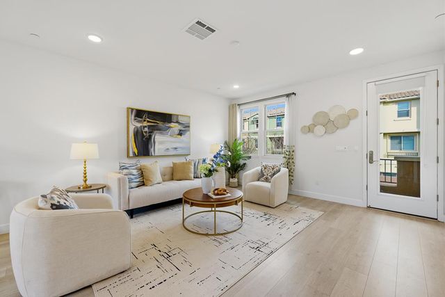 619 Cinnamon Circle, Mountain View, CA 94043