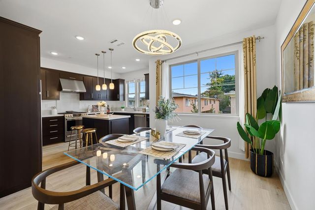 619 Cinnamon Circle, Mountain View, CA 94043