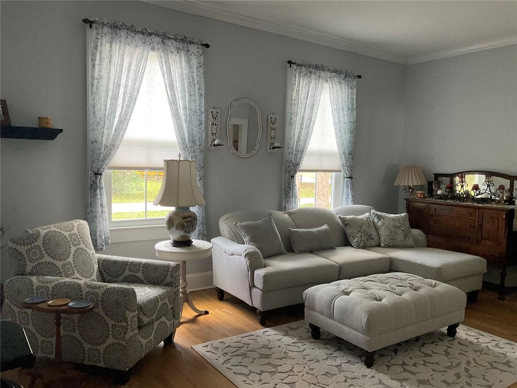 Image 13 of property listing at 243 S CENTRAL AVENUE, Umatilla, FL 32784